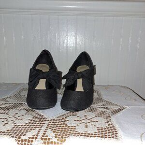 Ann Marino Gray Heels with bows